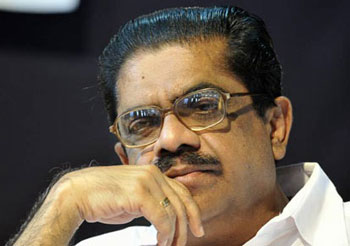 അബ്ദുള്ളക്കുട്ടി അവസരവാദി; പാർട്ടി വിടാൻ സാധ്യതയെന്ന് വി.എം. സുധീരൻ